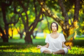 开云体育登录-德甲争冠战之夜，罗德里完成里程碑，当西班牙心脏在德国赛场搏动